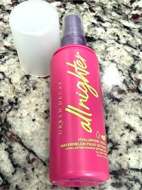 Urban Decay Watermelon All-Nighter Spray